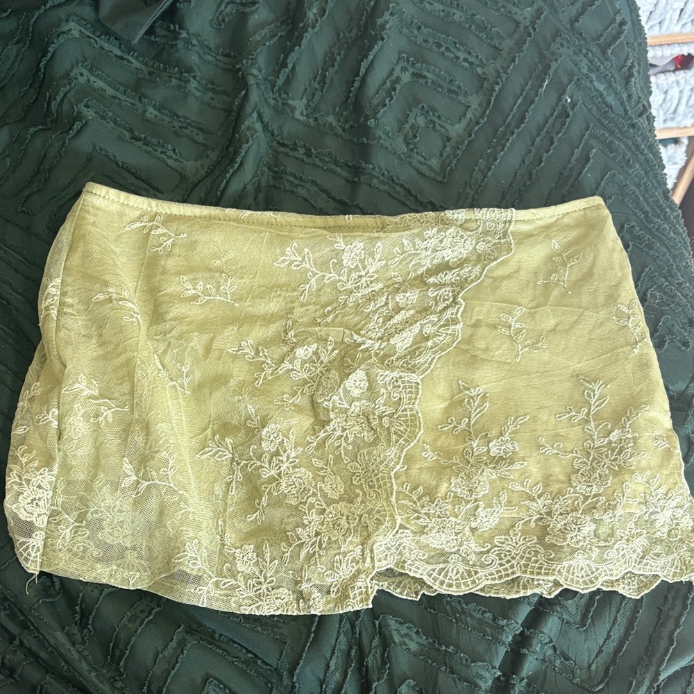 Lace Overlay Mini Skirt in green